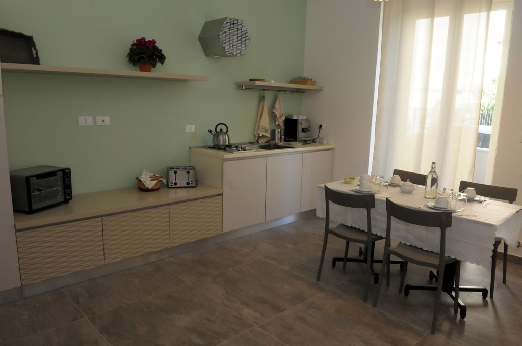 Della Torre Rooms Лечче Екстер'єр фото